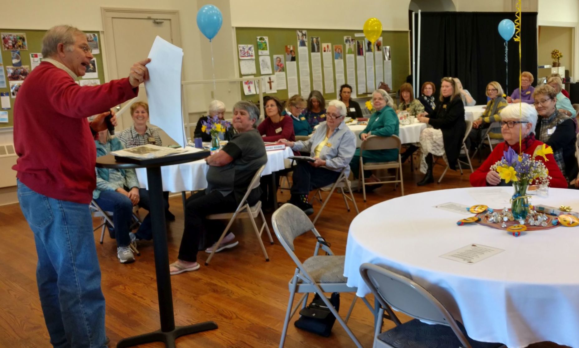 Star editor speaks at women's club meeting